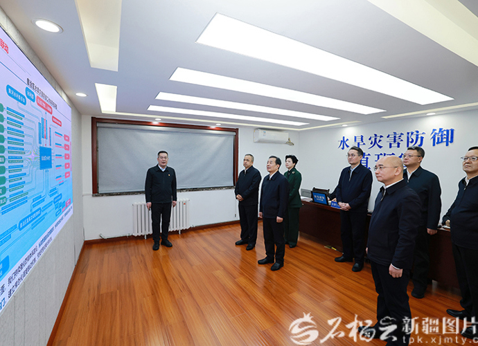 陈小江艾尔肯·吐尼亚孜在自治区水利厅和林草局调研座谈